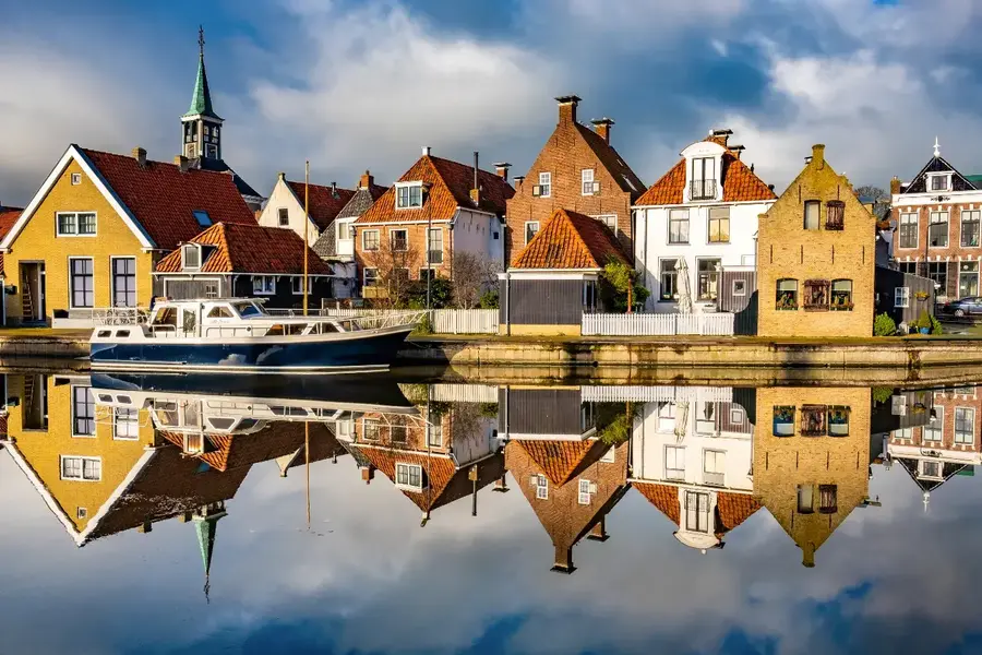 Makkum dorp strandcamping Friesland