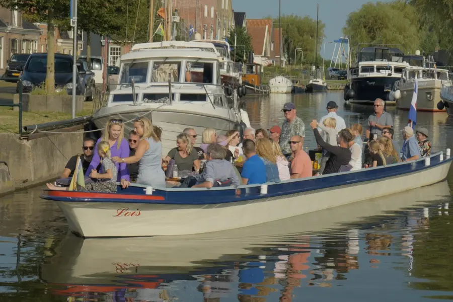 Rondvaart Makkum dorp Friesland