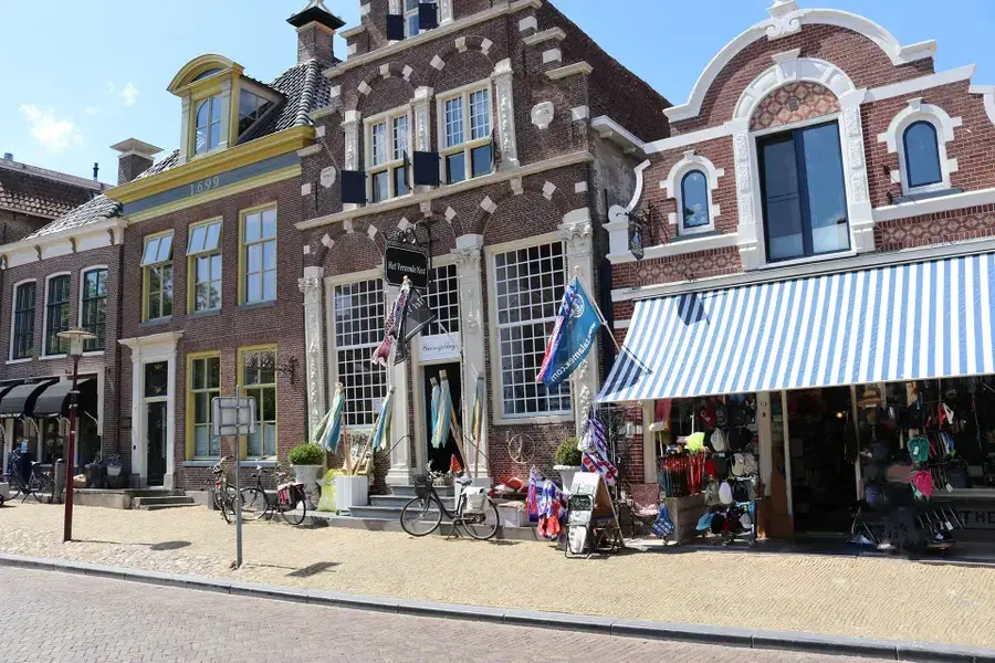 Workum winkels VVV Waterland van Friesland